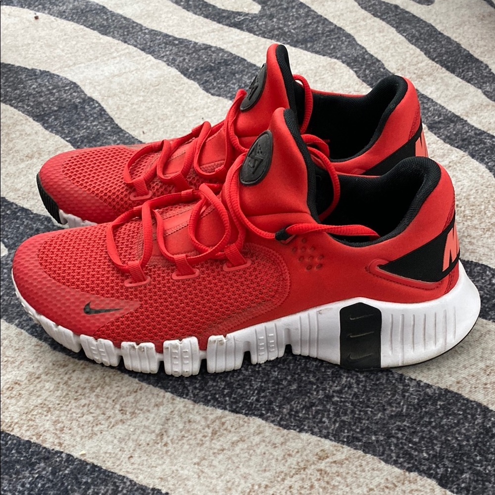 Men’s Nike Free Metcon 4 Red Shoes size 12